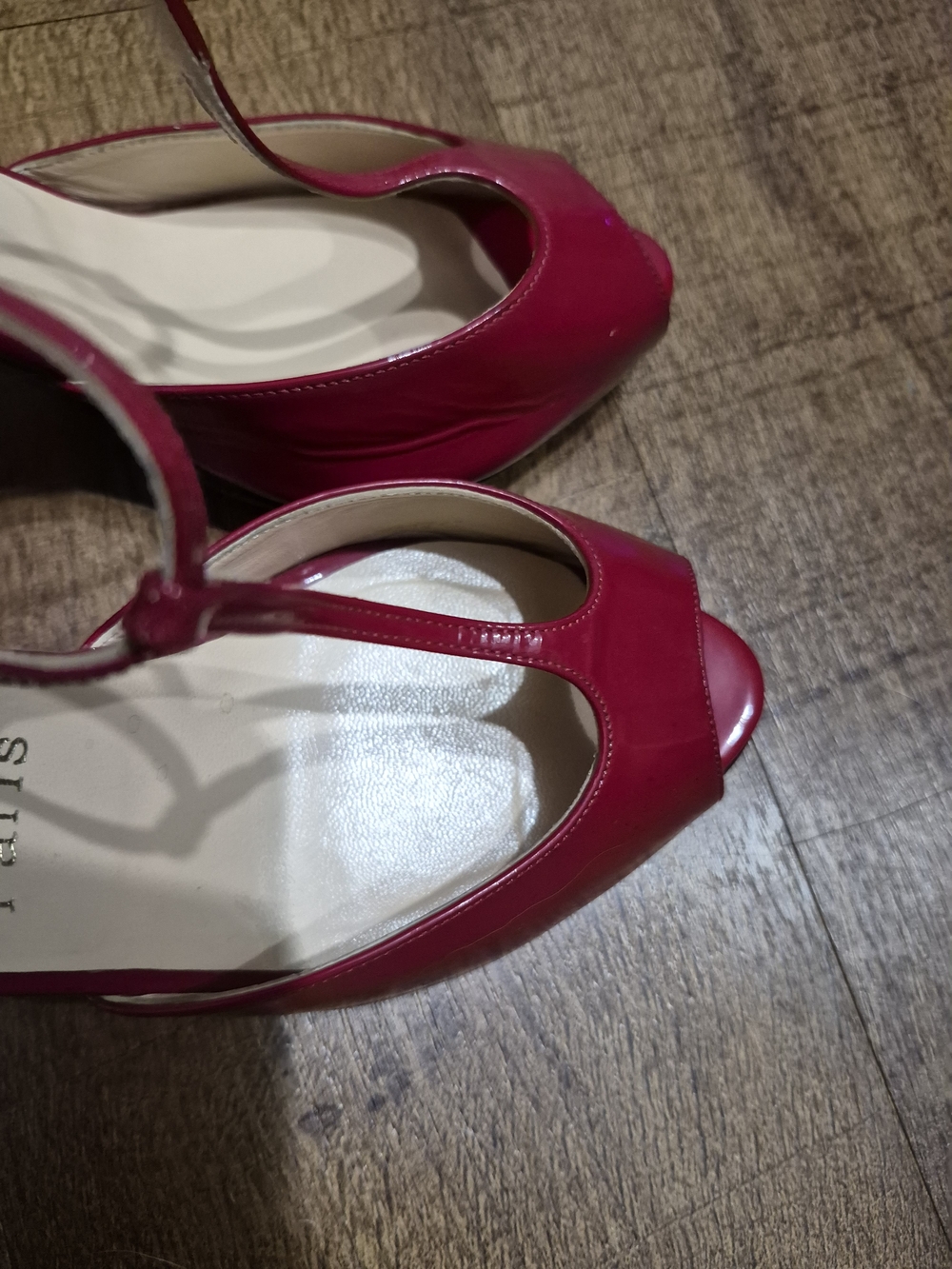 Christian Louboutin Red Patent Peep-Toe Slingback Heels Size 38.5 - Picture 9 of 11